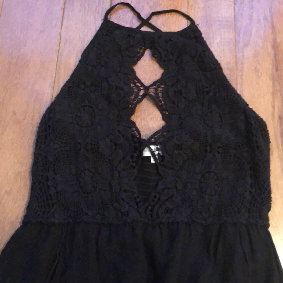 Coco + jaimeson From Buckle medium black tank - Picture 3 of 6